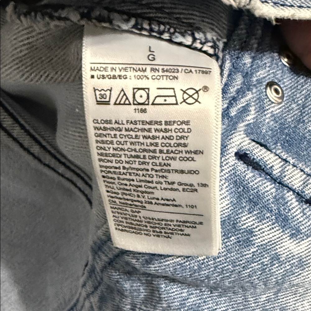 GAP Studded Light Blue Jean Jacket - Picture 6 of 6